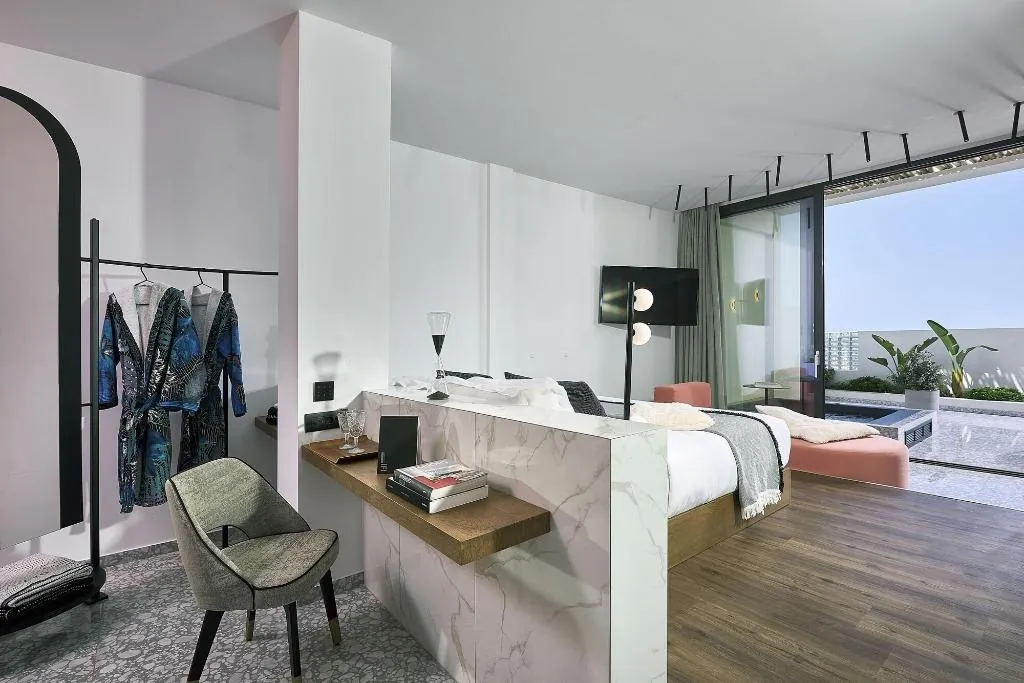Room, Dyo Suites, Crete