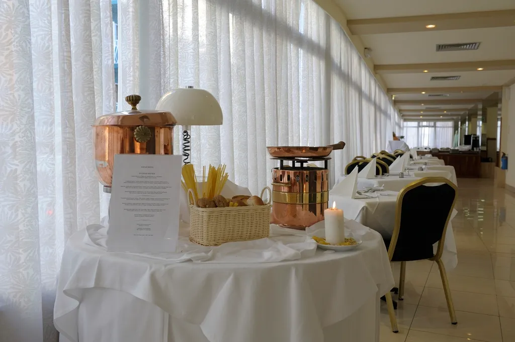 Restaurant, Oriana Hotel, Malta