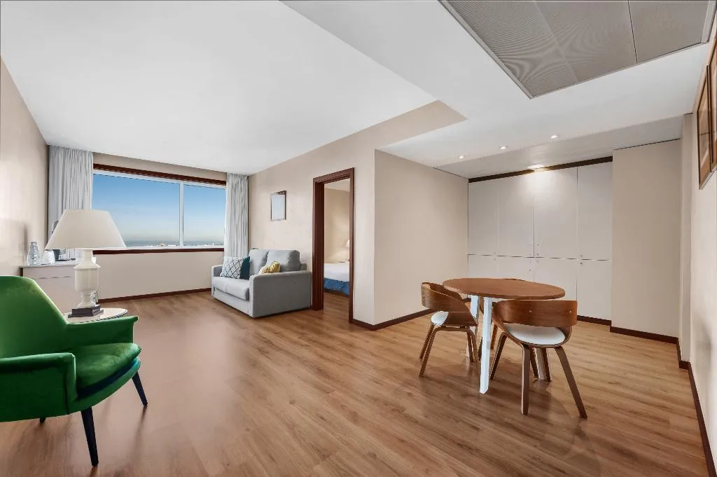 APARTMENT TWO BEDROOMS Room, Gaia Residence, Porto