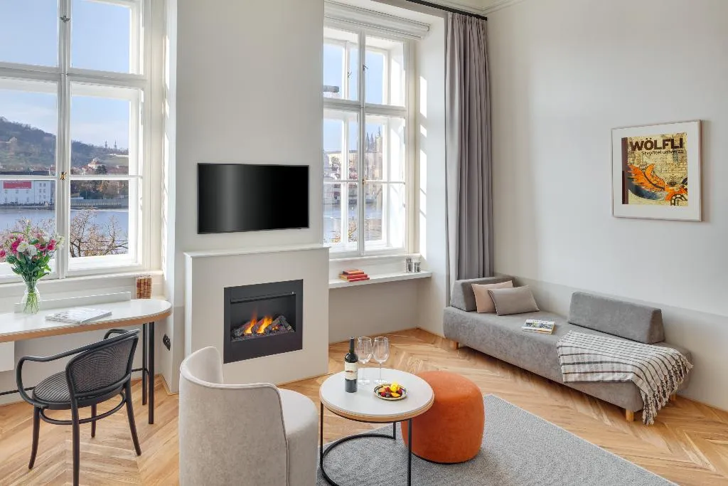 SUITE RIVER VIEW Room, Hotel BOOKQUET, Prague