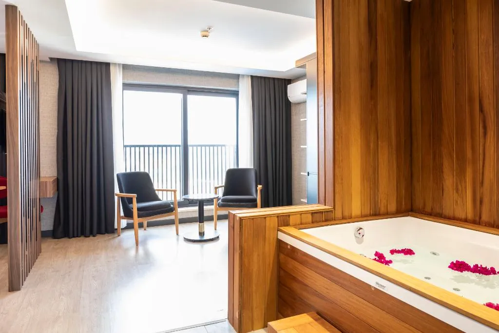 SUITE KING SIZE BED Room, Ramada By Wyndham Dalaman, Dalaman