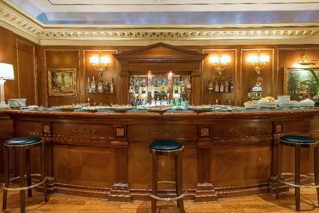 Bar, River Palace Hotel, Rome
