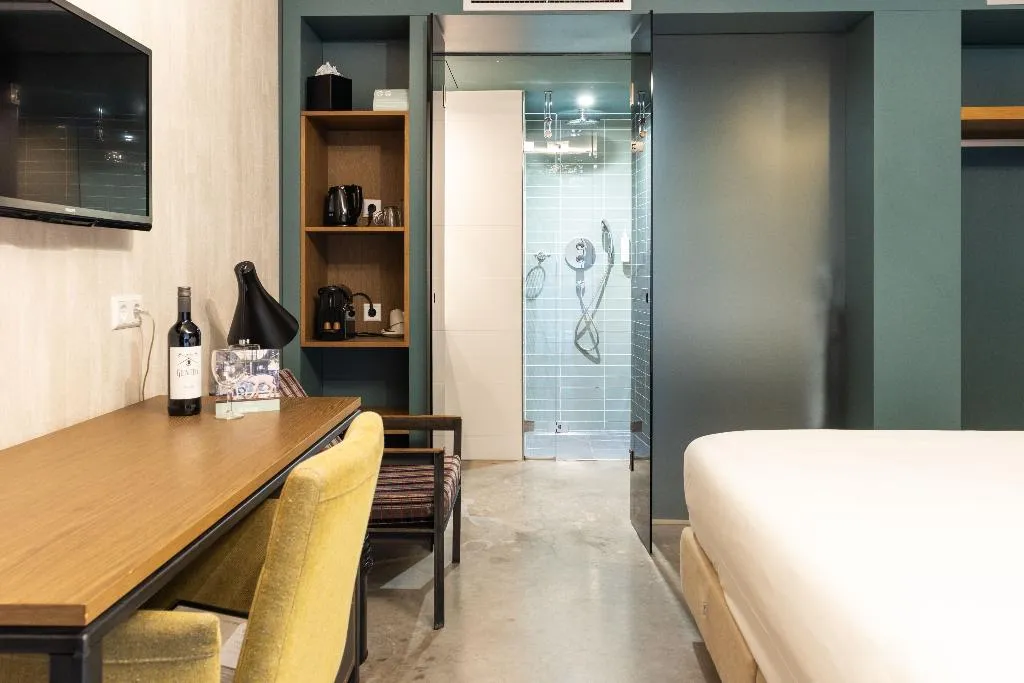 DOUBLE STANDARD Room, Hotel De Hallen, Amsterdam