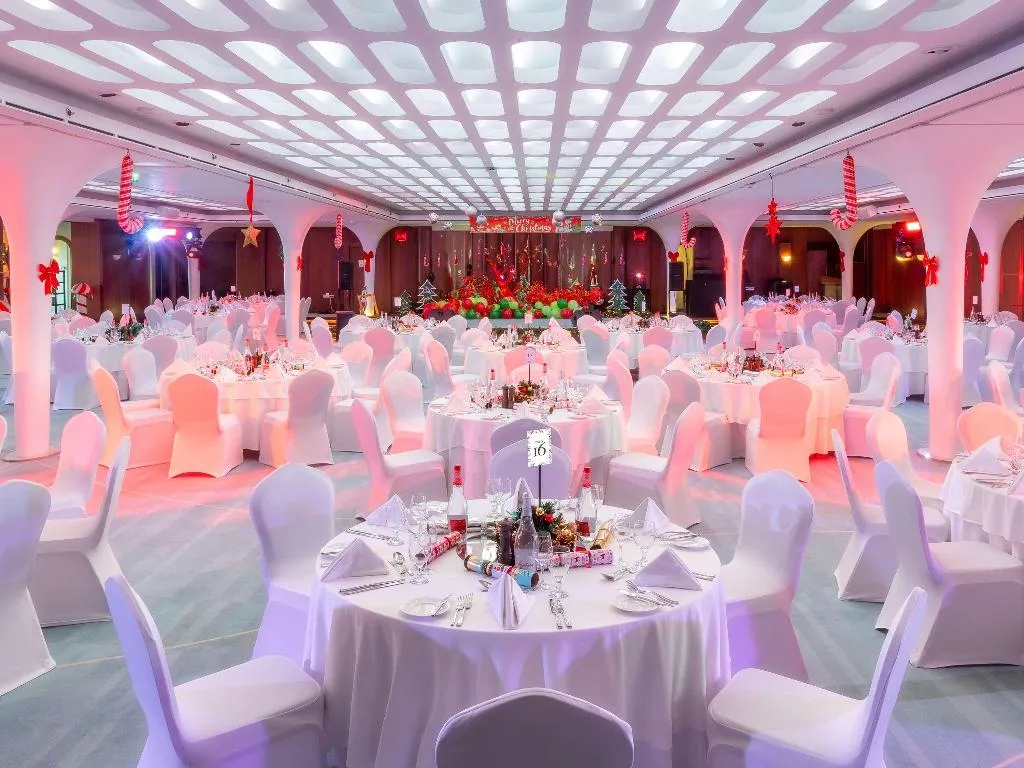 Conferences, Queen Elizabeth 2, Dubai
