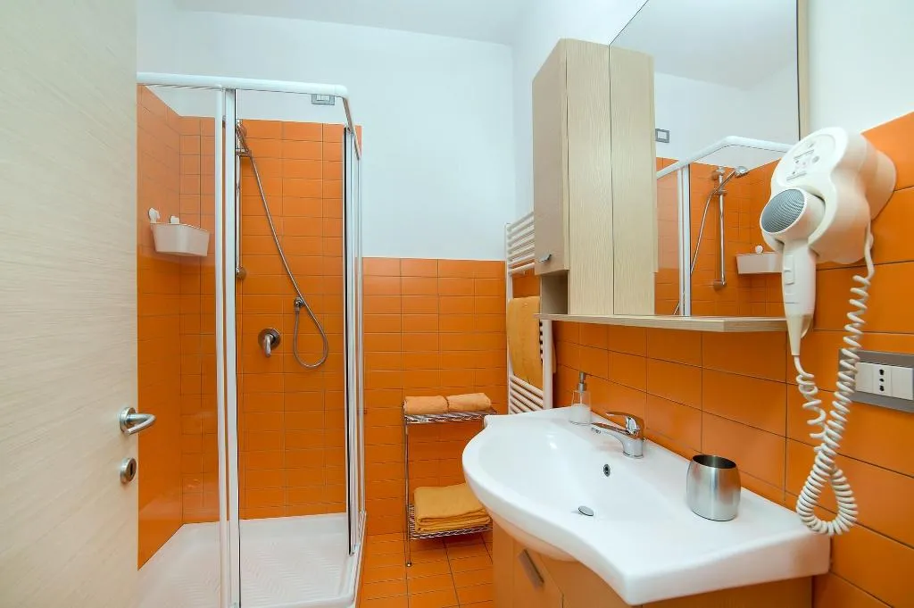 Room, Demariahouse, Naples