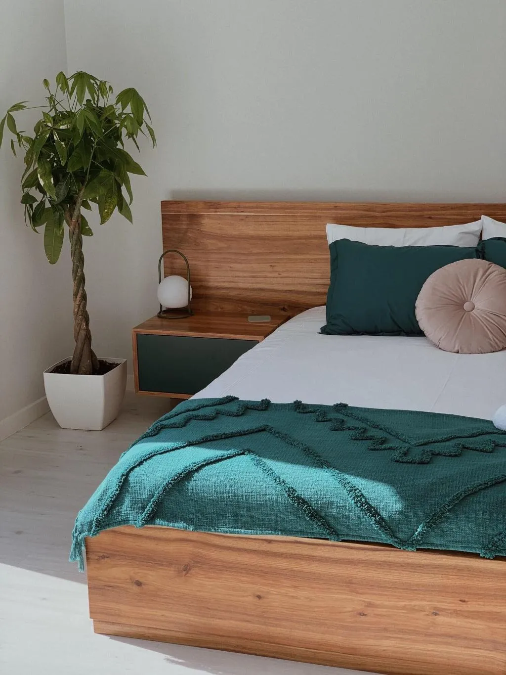 Room, Luna House, Lisbon