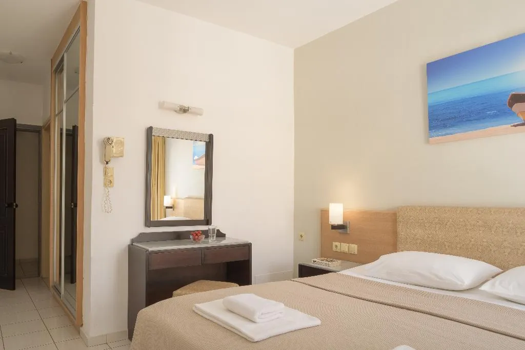 Double or Twin STANDARD Room, Sergios Hotel, Crete