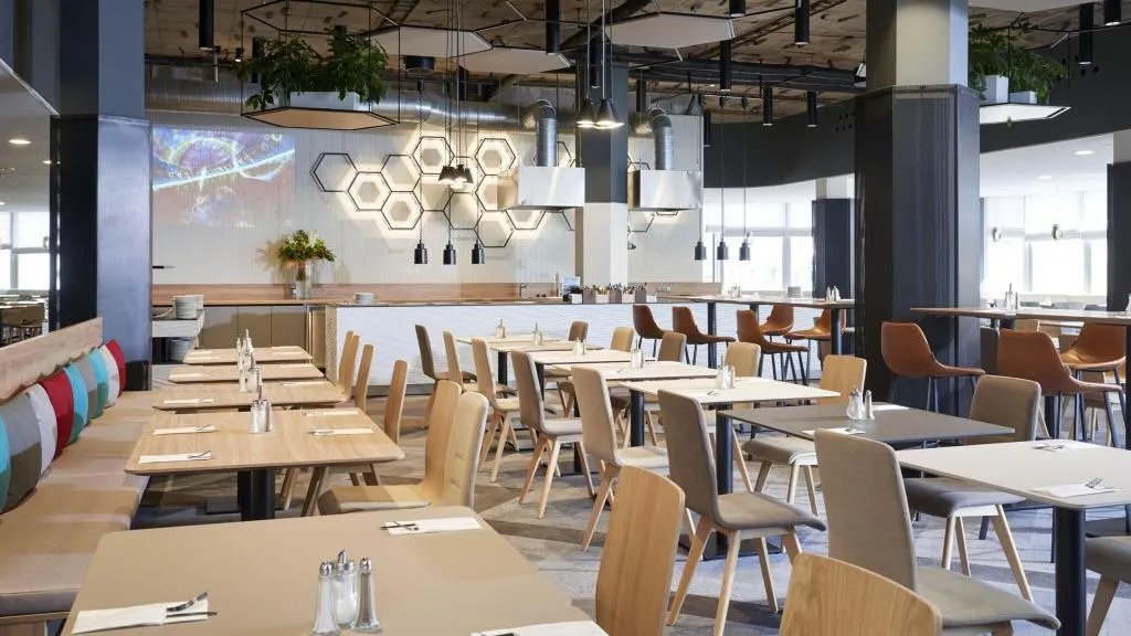 Restaurant, Orea Hotel Pyramida, Prague