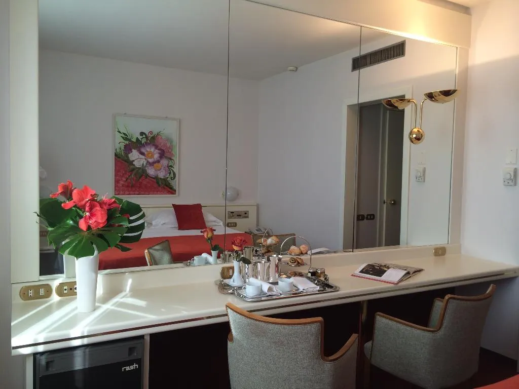 SINGLE STANDARD Room, Starhotels Cristallo Palace, Milan