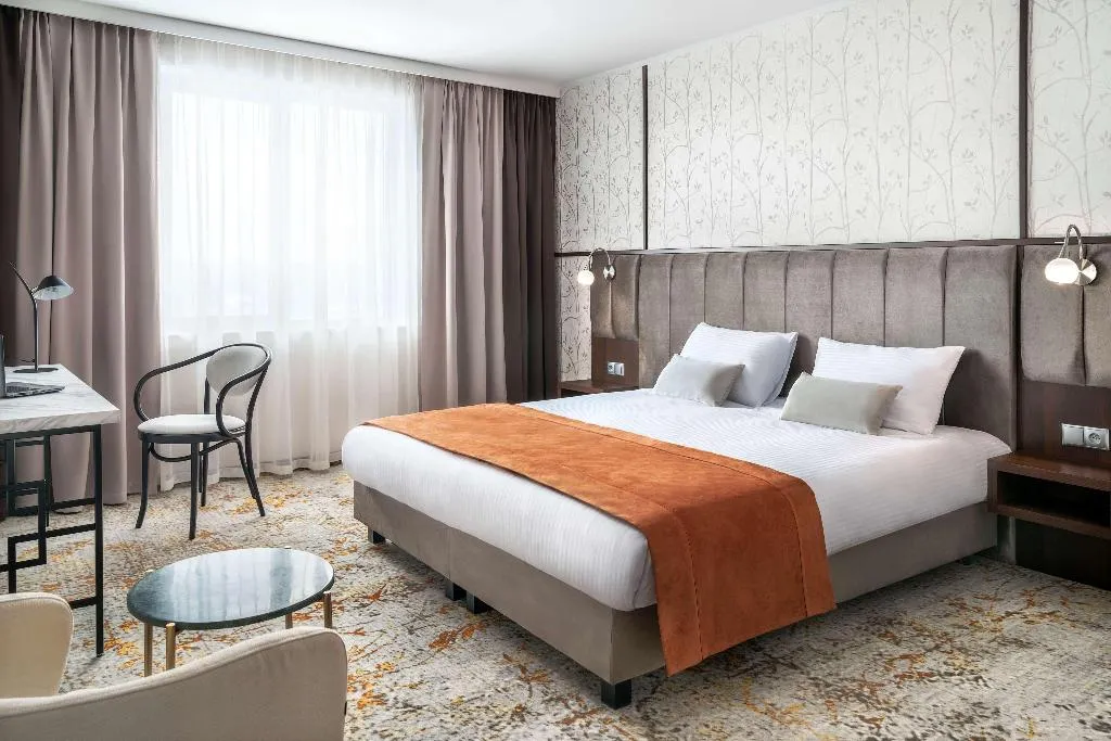 DOUBLE CLASSIC Room, Metropolo By Golden Tulip, Krakow