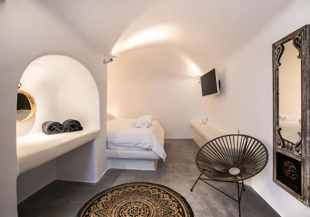VILLA SUPERIOR WITH PRIVATE POOL Room, Cape 9, Santorini