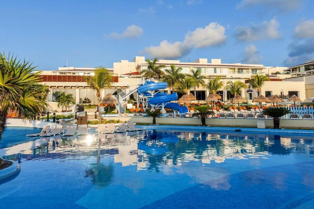 Pool, Moon Palace Nizuc  All Inclusive, Cancun Area
