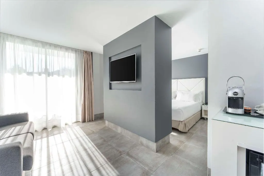 JUNIOR SUITE STANDARD Room, Barcelo Teguise Beach, Lanzarote