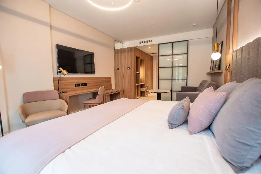 SUITE STANDARD Room, Hotel Giralda Center, Seville