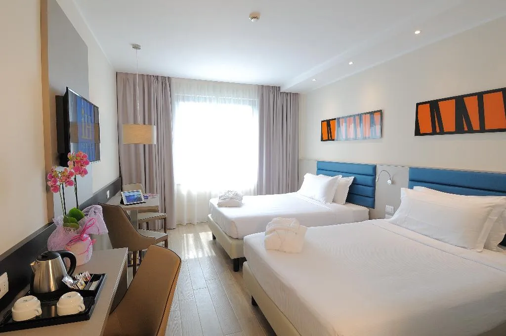 FAMILY ROOM STANDARD Room, iH Hotels Milano Lorenteggio, Milan