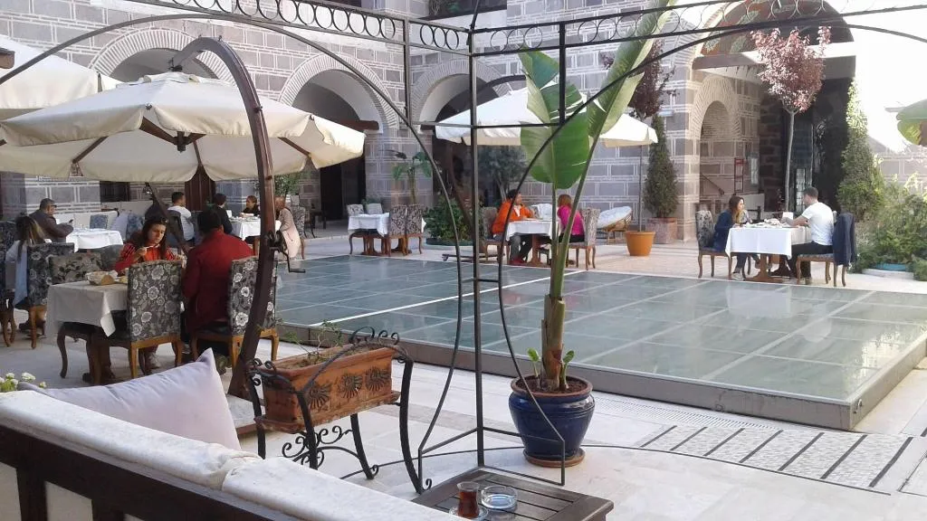 Restaurant, Cesme Kanuni Kervansaray, Izmir