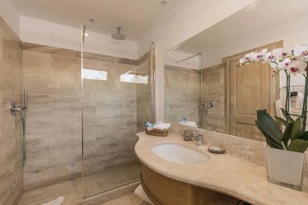 JUNIOR SUITE WITH PRIVATE POOL Room, Grand Relais dei Nuraghi, Olbia