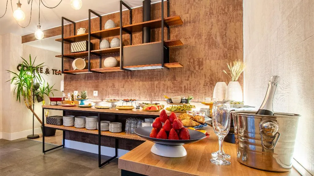 Restaurant, LX51 Lisbon Center - Studios & Suites by APT IIN, Lisbon
