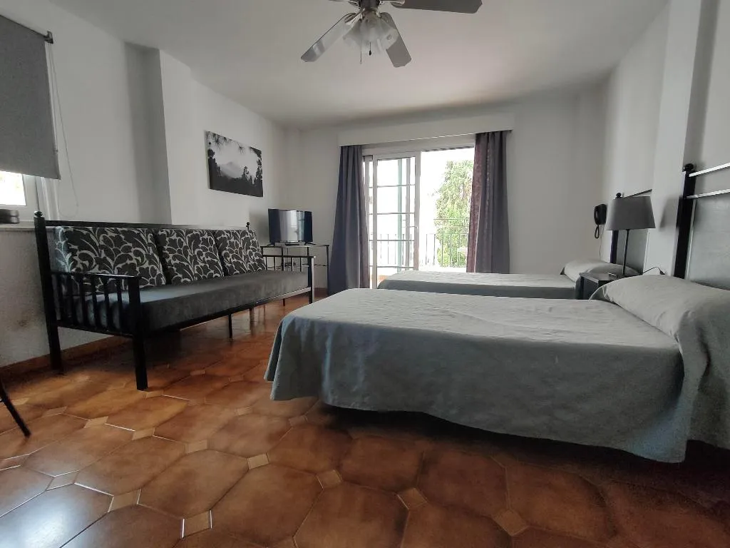 APARTMENT CAPACITY 3 ONE BEDROOM Room, Pueblo Torviscas, Tenerife