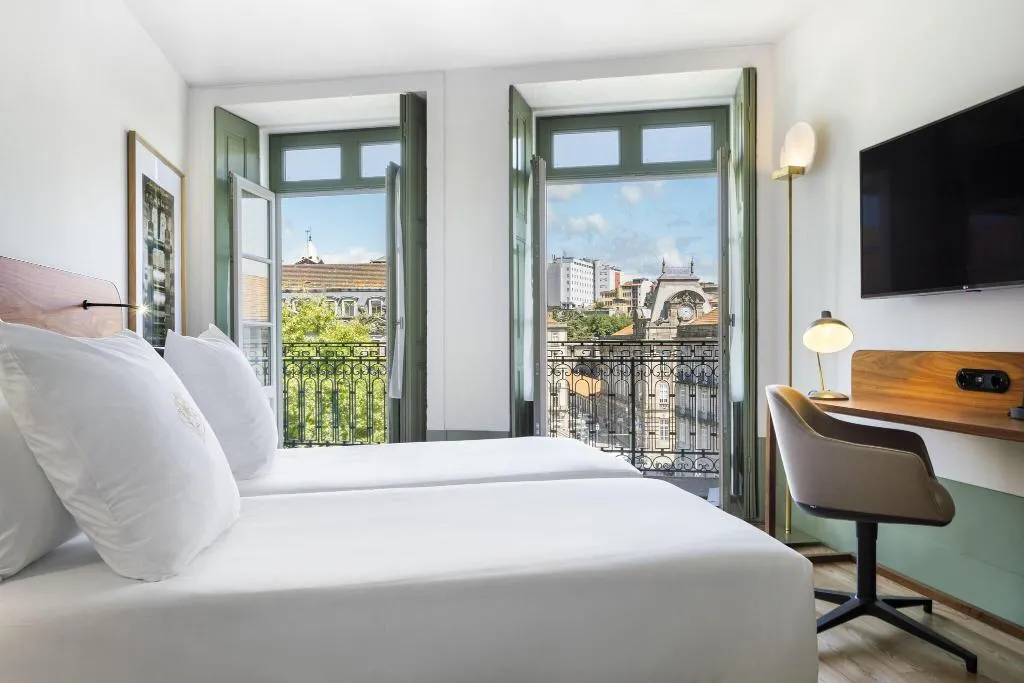 Room, One Shot Aliados Goldsmith, Porto