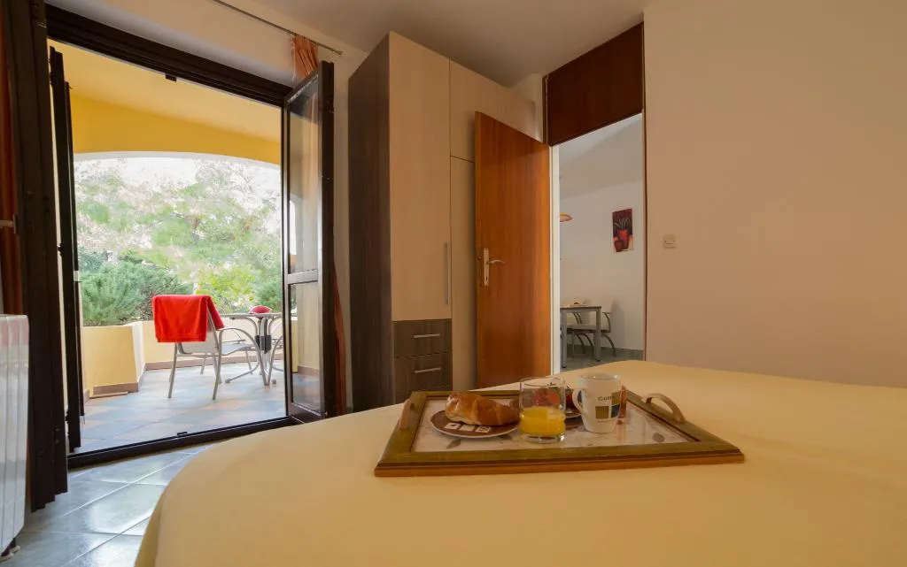 APARTMENT ONE BEDROOM Room, Beach Apartments Lavica, Split