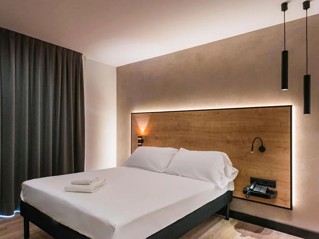 DOUBLE STANDARD Room, ibis Styles Figueres Ronda, Costa Brava