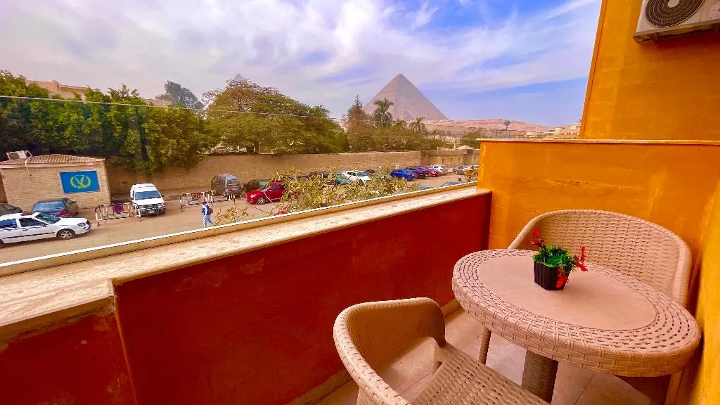 DOUBLE DELUXE WITH BALCONY Room, Nemes Pyramids View Inn, Cairo