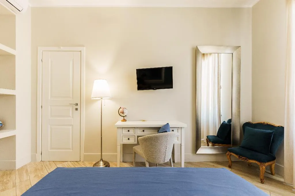 JUNIOR SUITE CITY VIEW Room, It's Room Naples, Naples