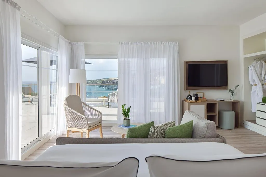 JUNIOR SUITE SEA FRONT Room, Melia La Palma, La Palma