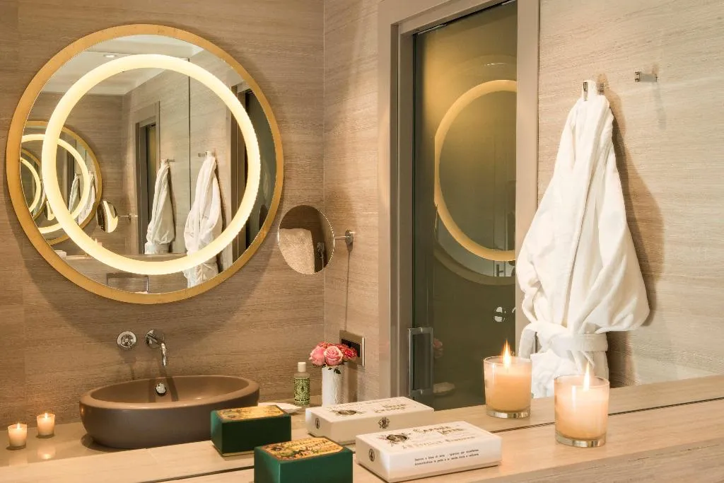 Room, Rosa Grand Milano - Starhotels Collezione, Milan