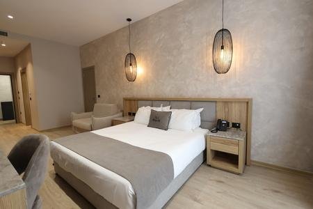 White Hill Hotel, Durres