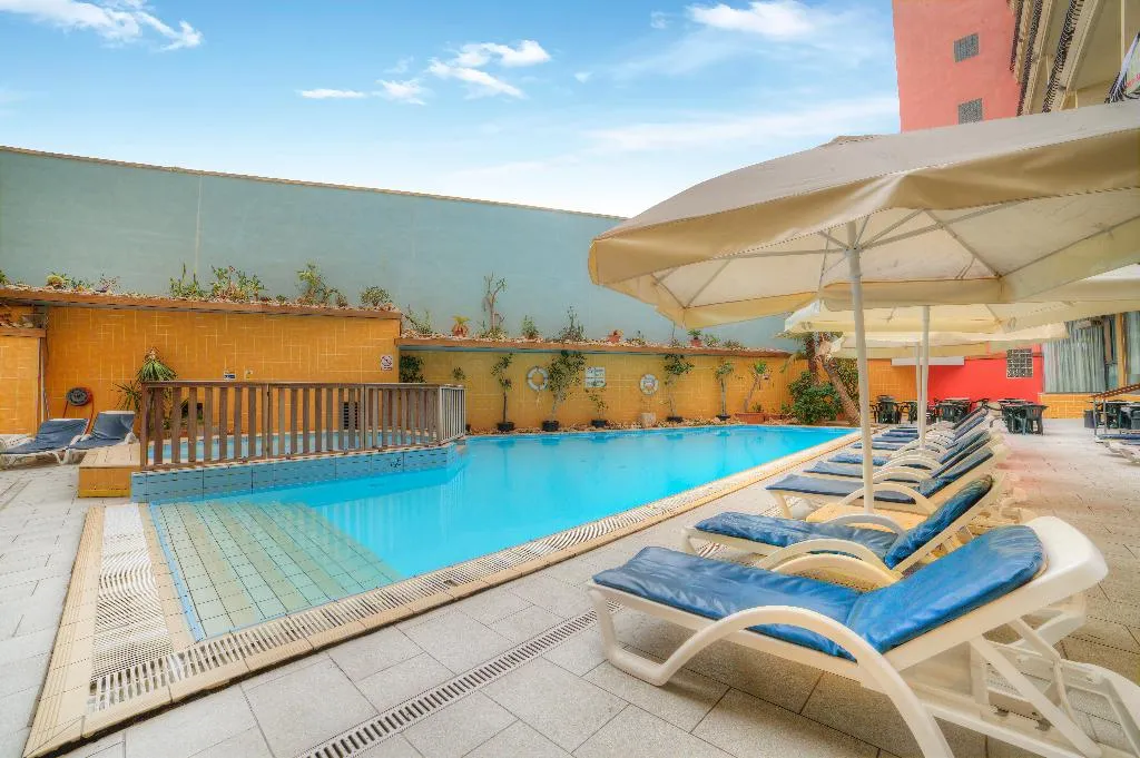 Pool, Bella Vista, Malta
