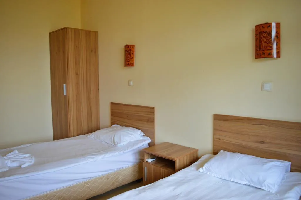 APARTMENT THREE BEDROOMS Room, Garden Beach, Bourgas