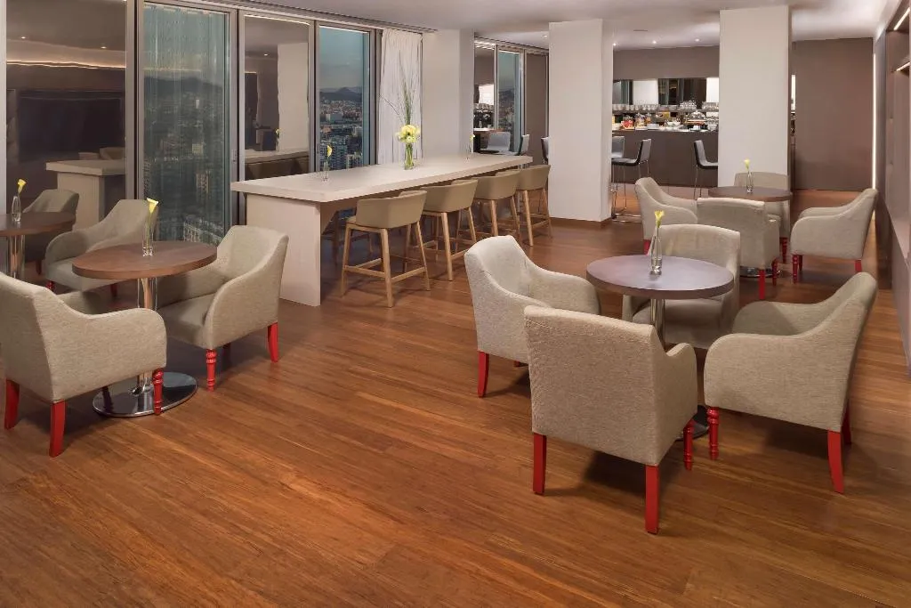 Bar, The Level at Melia Barcelona Sky, Barcelona