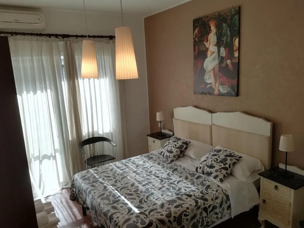 Room, Appia Avenue 639, Naples