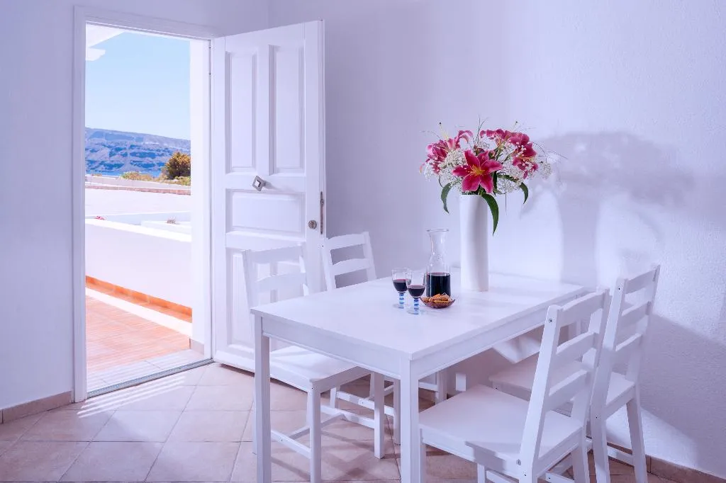 VILLA SUPERIOR WITH PRIVATE POOL Room, Katharos Pool Villas, Santorini