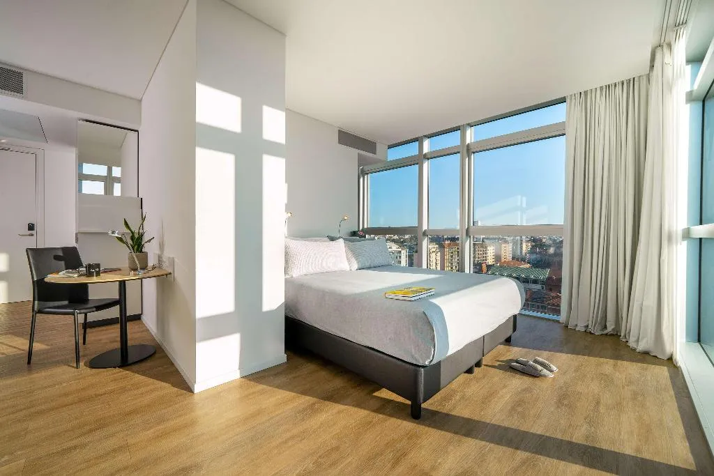 Room, Innside Milano Torre Galfa, Milan