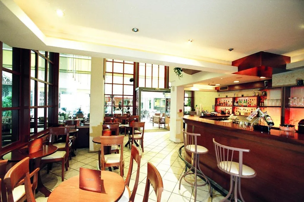 Restaurant, Athens Cypria, Athens