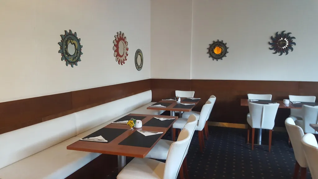 Restaurant, Moon Palace Hotel, Milan