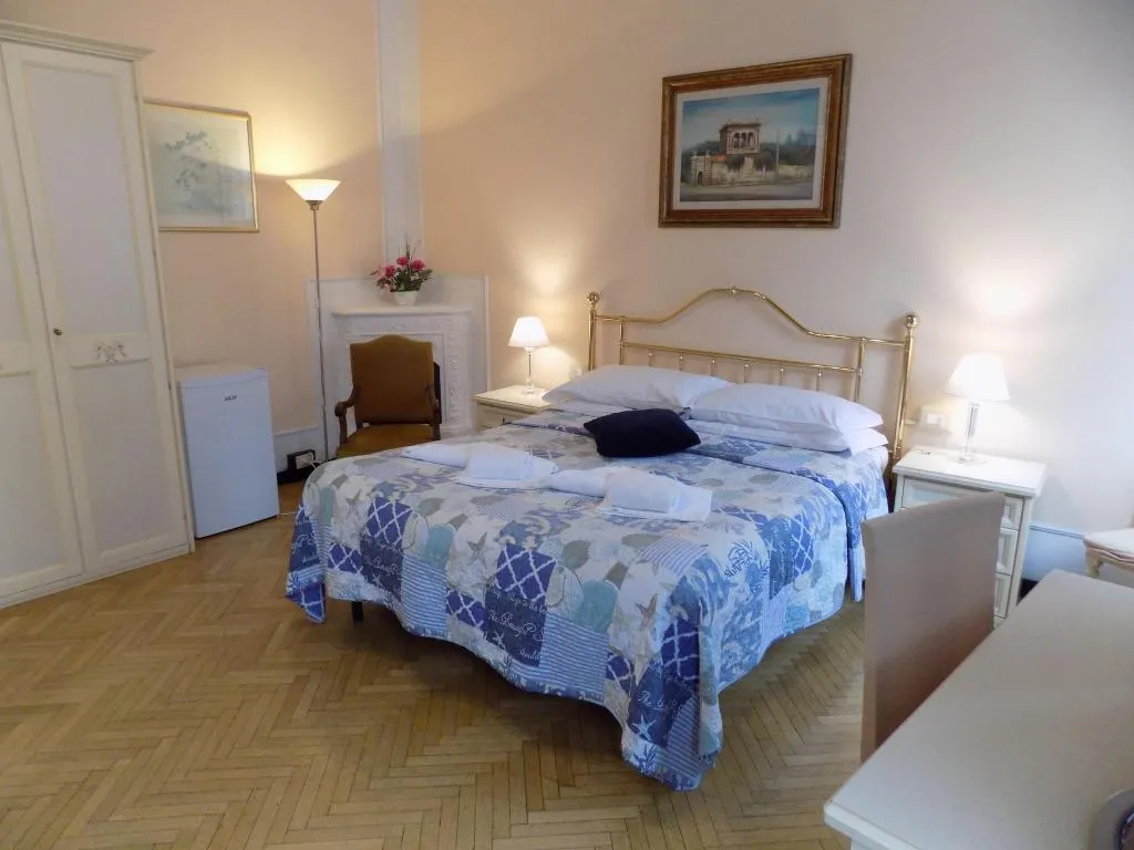 Room, Il Pitti Soggiorno, Florence