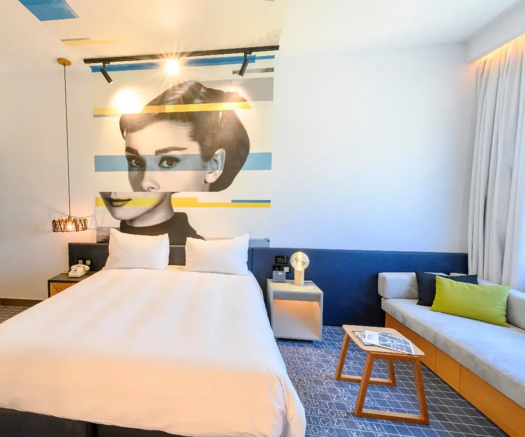 Room, Studio One Hotel, Dubai