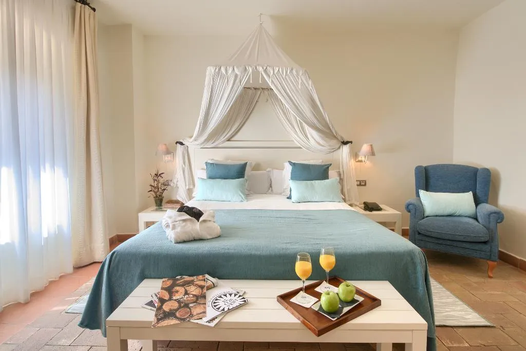 JUNIOR SUITE STANDARD Room, El Convent de Begur, Costa Brava