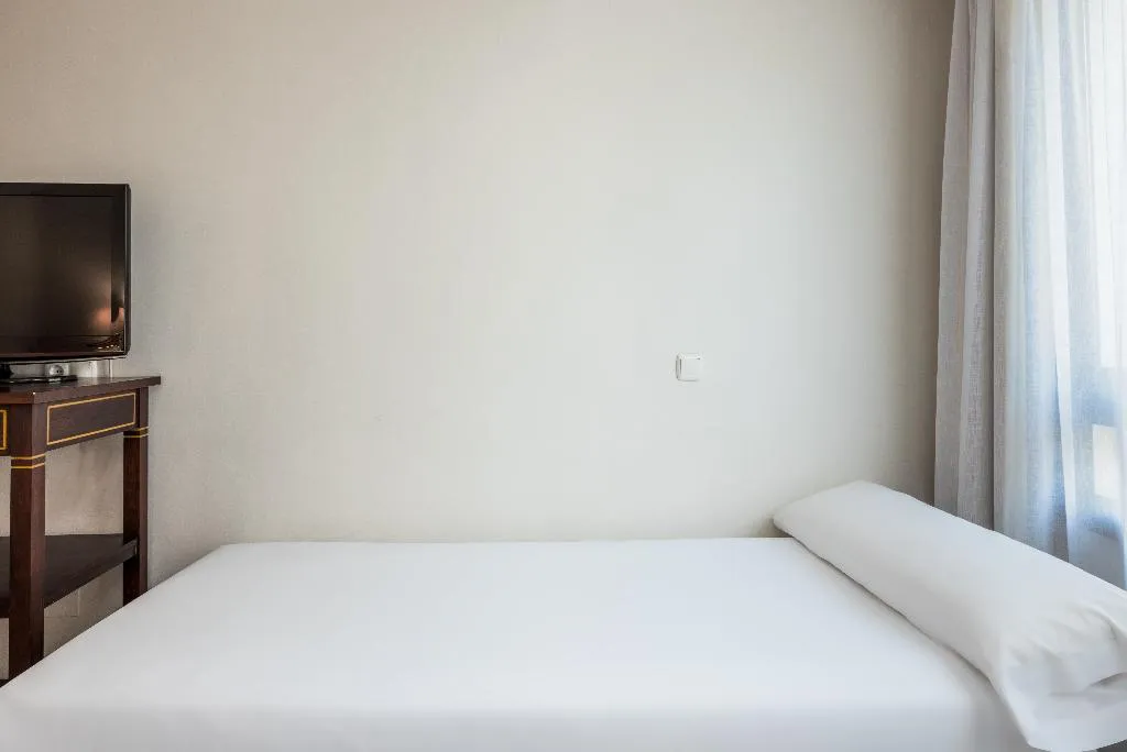 TRIPLE STANDARD Room, AZZ Guadacorte Campo de Gibraltar, Costa De La Luz
