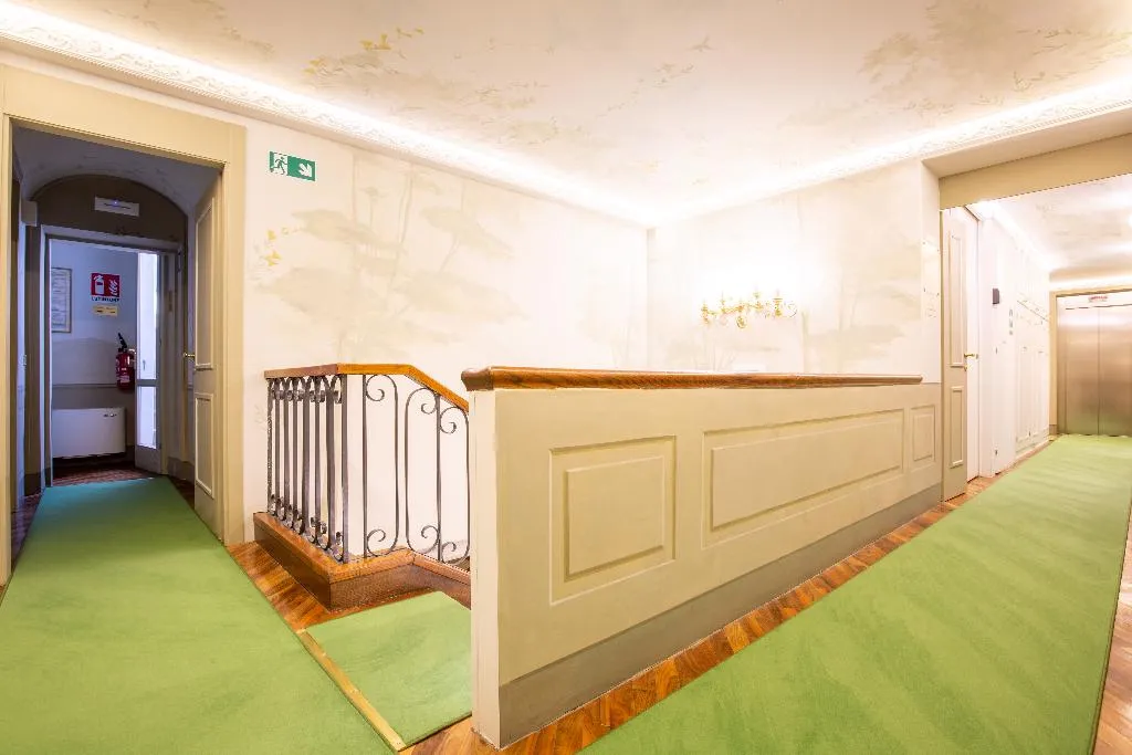 Lobby, Villa Tortorelli, Florence