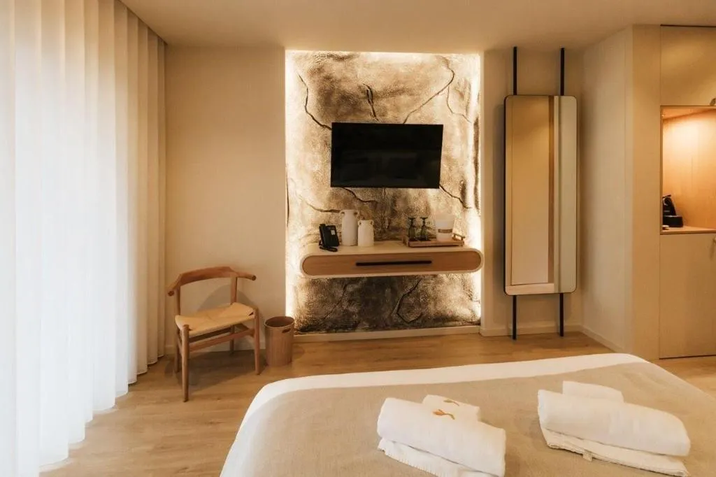 Room, Pousadela Village, Porto