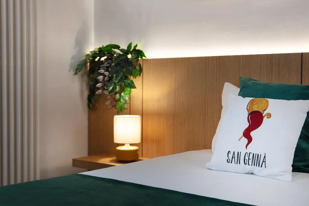 DOUBLE DELUXE Room, Fortunella Suites, Naples