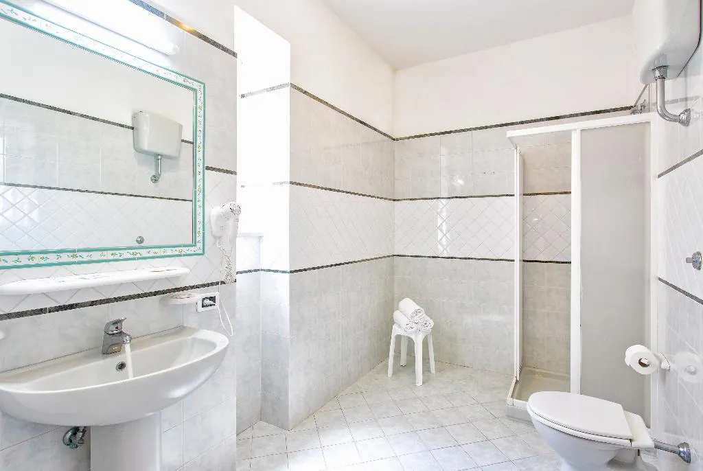 Room, Eden Park, Naples