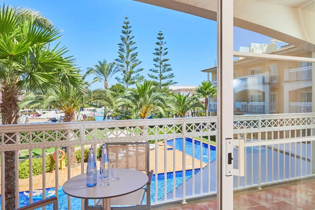 APARTMENT POOL VIEW Room, Zafiro Ca'n Picafort, Majorca