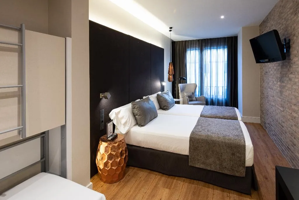 FAMILY ROOM STANDARD Room, Catalonia Gran Via Madrid, Madrid