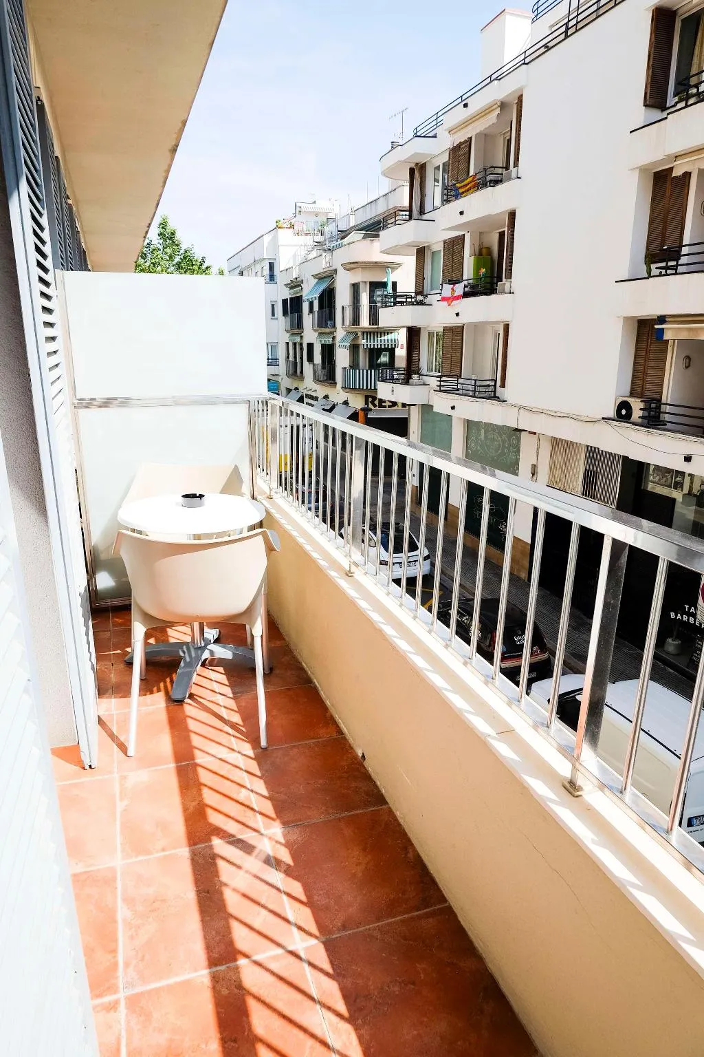 Room, Subur, Costa Brava